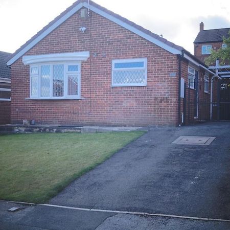 Luxurious Detached Bungalow Batley Exterior photo